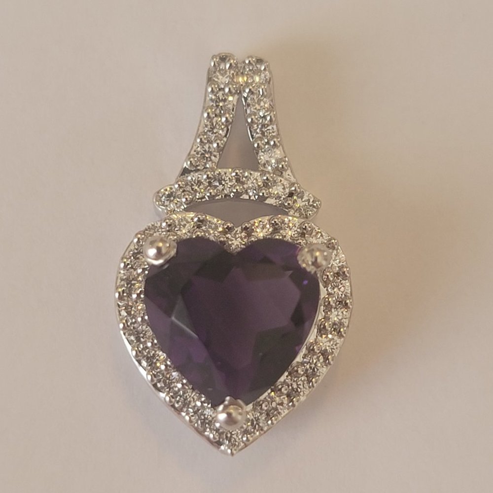 SUN BR Heart Necklace